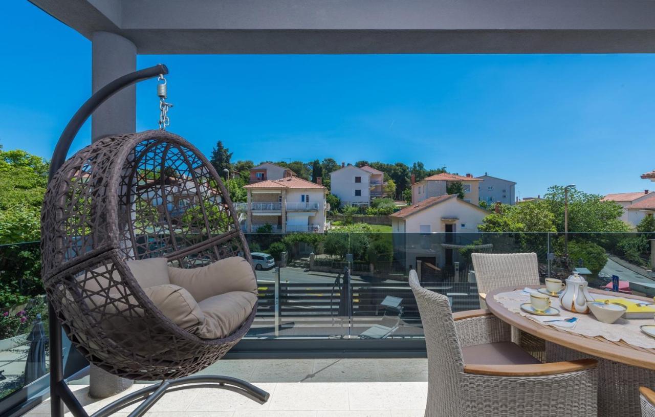 Modern Apartments With Shared Pool Near The Sea Pula Exterior photo